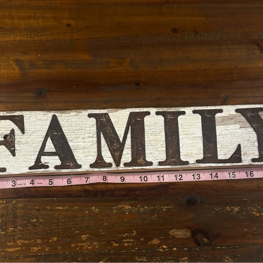 Rustic Family Sign Decor - Picture 7 of 9